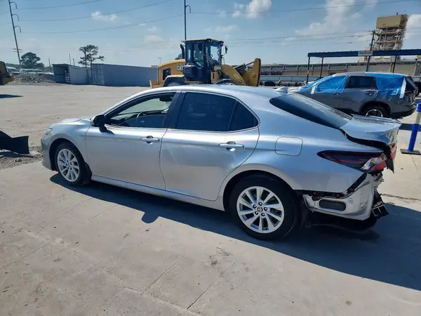4T1C11AK0RU903640 2024 TOYOTA CAMRY - Image 2