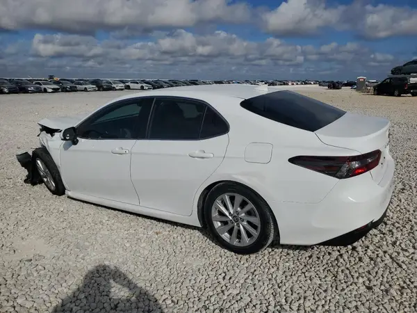 4T1C11AK0RU919224 2024 TOYOTA CAMRY - Image 2