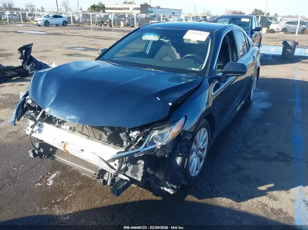 4T1C11AK1LU322817 2020 TOYOTA CAMRY - Image 2