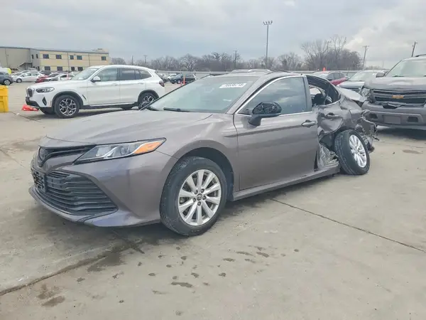 4T1C11AK1LU331498 2020 TOYOTA CAMRY - Image 1