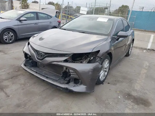 4T1C11AK1LU342582 2020 TOYOTA CAMRY - Image 2
