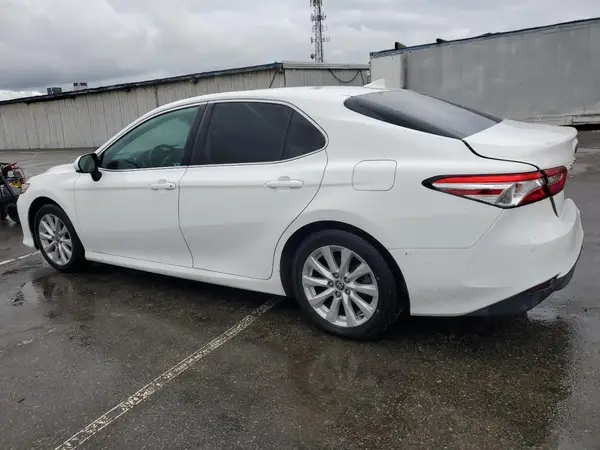 4T1C11AK1LU361259 2020 TOYOTA CAMRY - Image 2