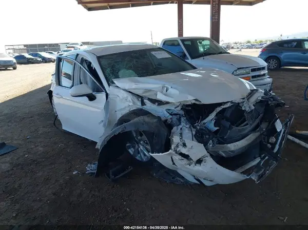 4T1C11AK1LU366915 2020 TOYOTA CAMRY - Image 1