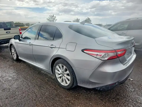 4T1C11AK1LU367319 2020 TOYOTA CAMRY - Image 2