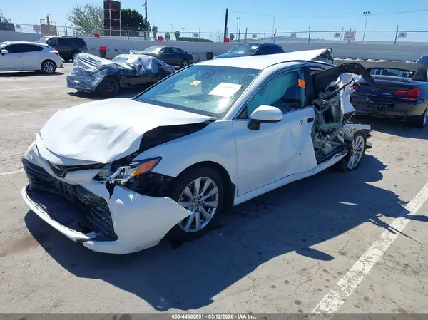 4T1C11AK1LU367949 2020 TOYOTA CAMRY - Image 2