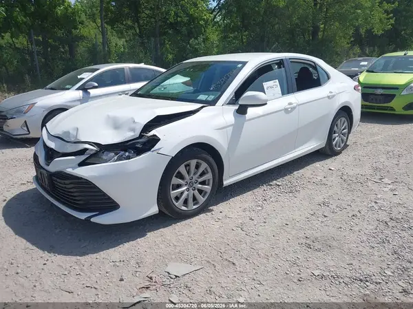4T1C11AK1LU866962 2020 TOYOTA CAMRY - Image 2
