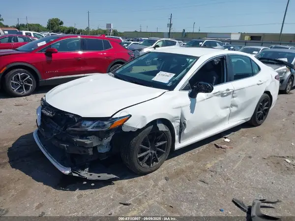 4T1C11AK1LU881817 2020 TOYOTA CAMRY - Image 2