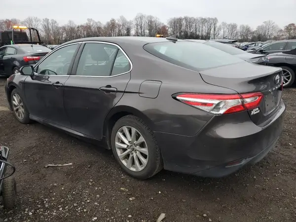 4T1C11AK1LU882949 2020 TOYOTA CAMRY - Image 2