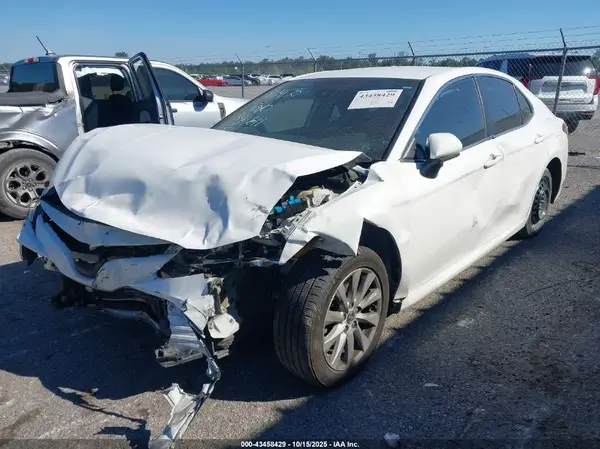 4T1C11AK1LU896611 2020 TOYOTA CAMRY - Image 2