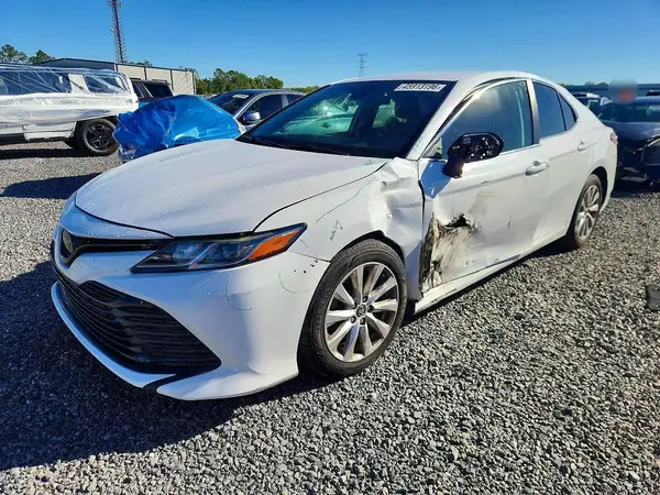 4T1C11AK1LU903895 2020 TOYOTA CAMRY - Image 1