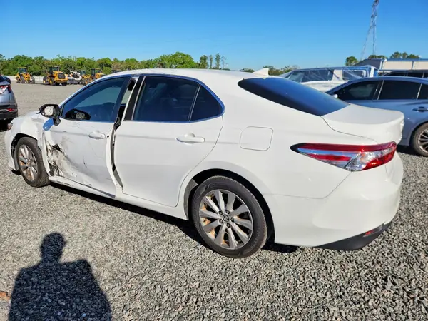 4T1C11AK1LU903895 2020 TOYOTA CAMRY - Image 2