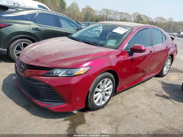 4T1C11AK1LU906845 2020 TOYOTA CAMRY - Image 2