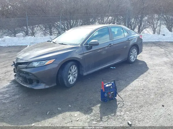 4T1C11AK1LU916226 2020 TOYOTA CAMRY - Image 2
