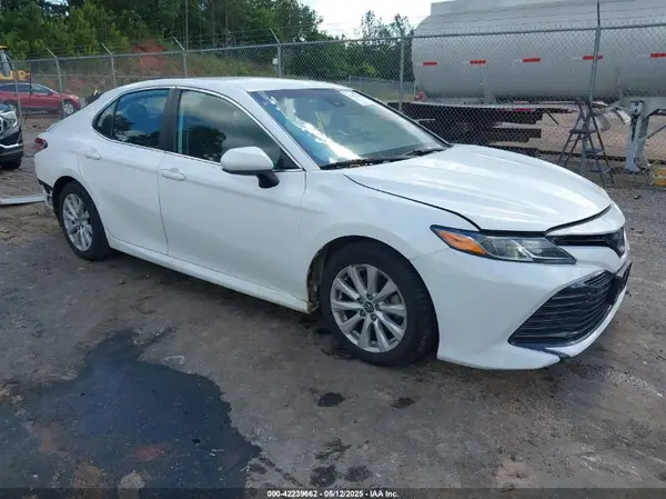 4T1C11AK1LU916520 2020 TOYOTA CAMRY - Image 1