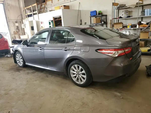4T1C11AK1LU918381 2020 TOYOTA CAMRY - Image 2