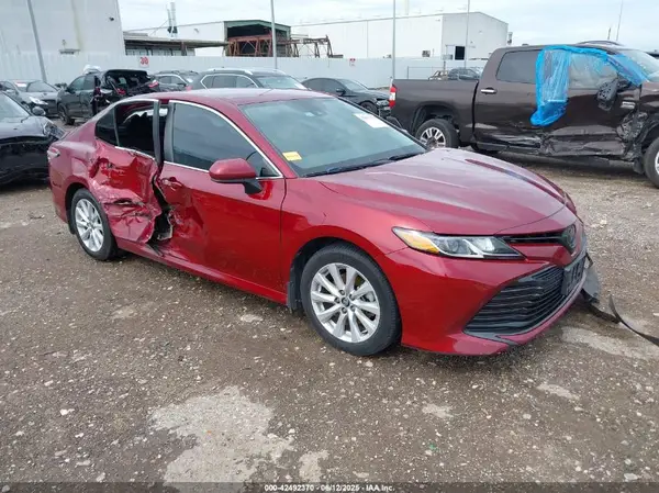 4T1C11AK1LU920244 2020 TOYOTA CAMRY - Image 1