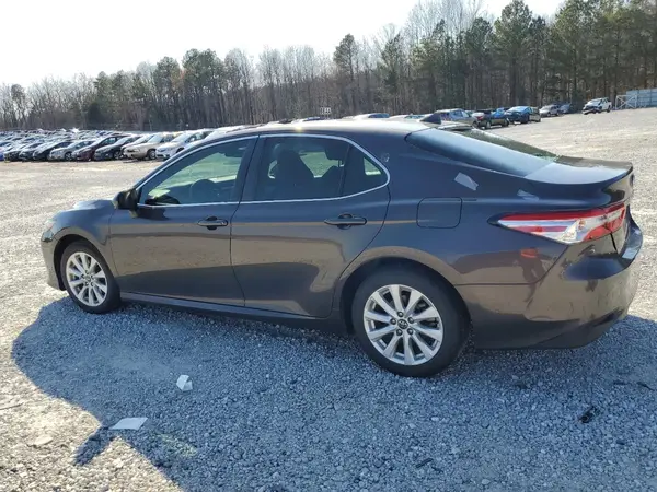 4T1C11AK1LU935648 2020 TOYOTA CAMRY - Image 2