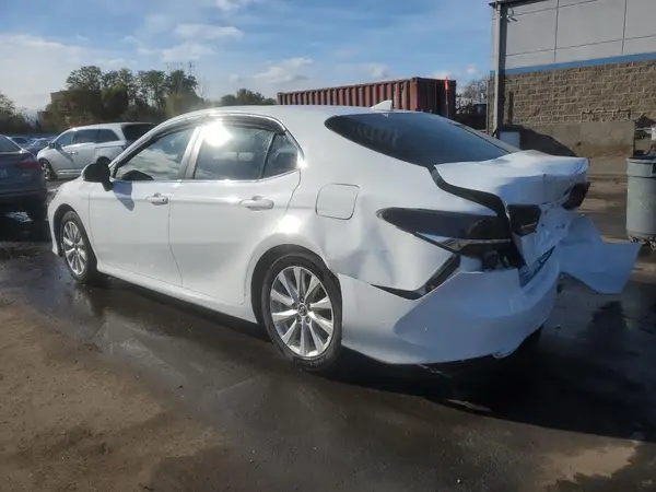 4T1C11AK1LU942809 2020 TOYOTA CAMRY - Image 2