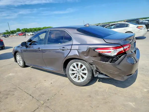 4T1C11AK1LU942941 2020 TOYOTA CAMRY - Image 2
