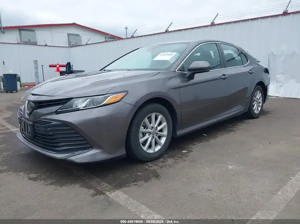 4T1C11AK1LU943247 2020 TOYOTA CAMRY - Image 2