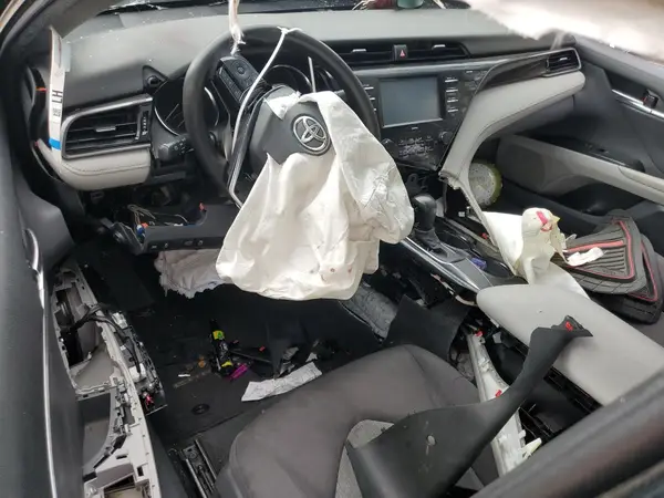 4T1C11AK1LU960520 2020 TOYOTA CAMRY - Image 8