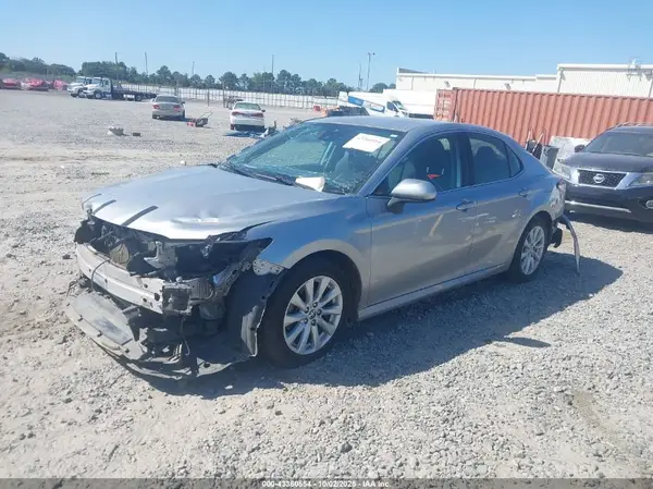 4T1C11AK1LU961795 2020 TOYOTA CAMRY - Image 2