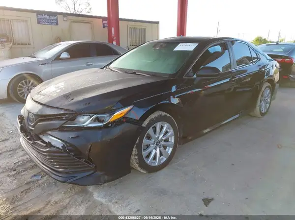 4T1C11AK1LU976751 2020 TOYOTA CAMRY - Image 2