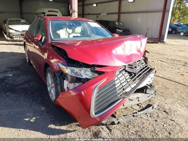 4T1C11AK1MU413300 2021 TOYOTA CAMRY - Image 1