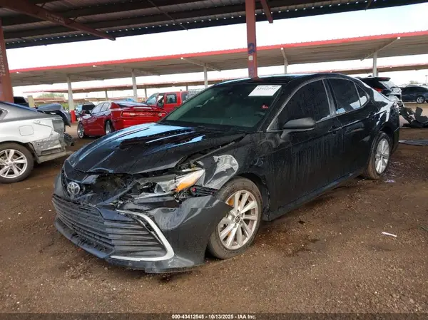 4T1C11AK1MU425379 2021 TOYOTA CAMRY - Image 2