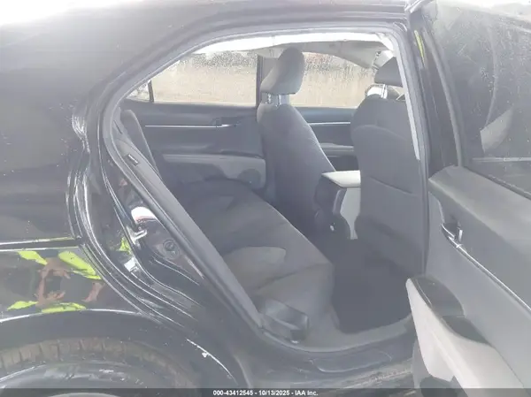 4T1C11AK1MU425379 2021 TOYOTA CAMRY - Image 8