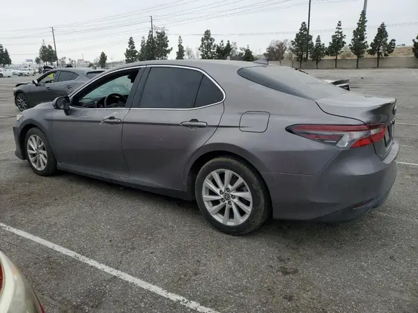 4T1C11AK1MU428072 2021 TOYOTA CAMRY - Image 2