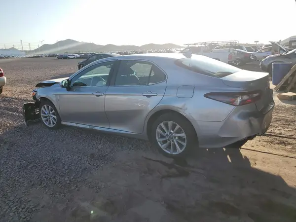 4T1C11AK1MU445583 2021 TOYOTA CAMRY - Image 2