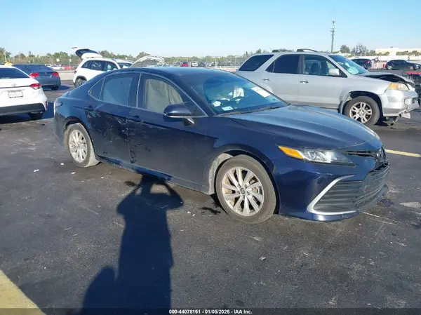 4T1C11AK1MU446216 2021 TOYOTA CAMRY - Image 1