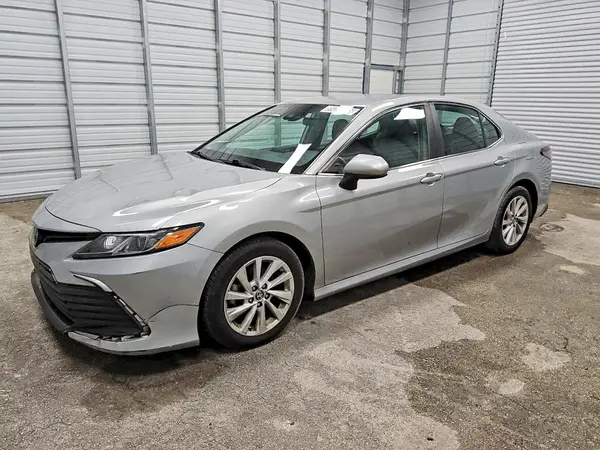 4T1C11AK1MU446894 2021 TOYOTA CAMRY - Image 1