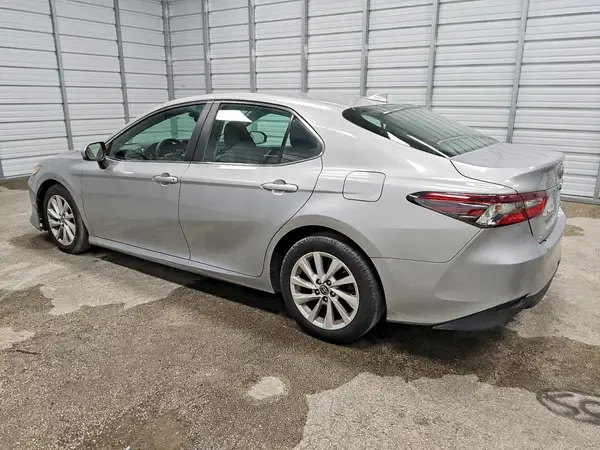 4T1C11AK1MU446894 2021 TOYOTA CAMRY - Image 2