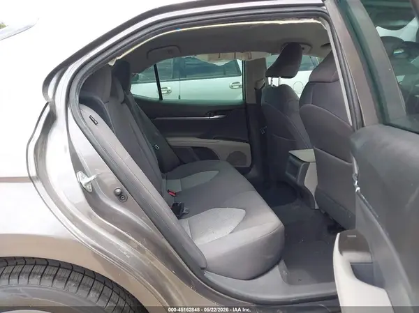 4T1C11AK1MU447964 2021 TOYOTA CAMRY - Image 8