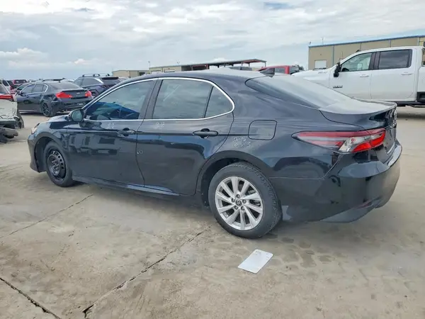 4T1C11AK1MU451450 2021 TOYOTA CAMRY - Image 2