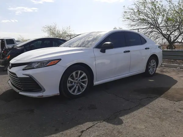 4T1C11AK1MU453389 2021 TOYOTA CAMRY - Image 1