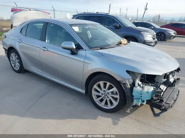4T1C11AK1MU453909 2021 TOYOTA CAMRY - Image 1