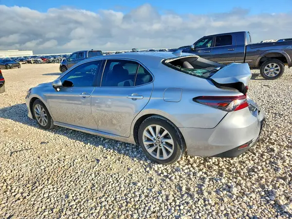 4T1C11AK1MU459130 2021 TOYOTA CAMRY - Image 2