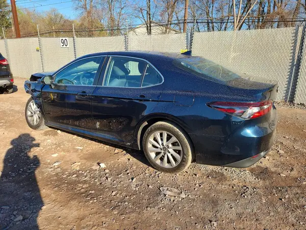 4T1C11AK1MU459452 2021 TOYOTA CAMRY - Image 2