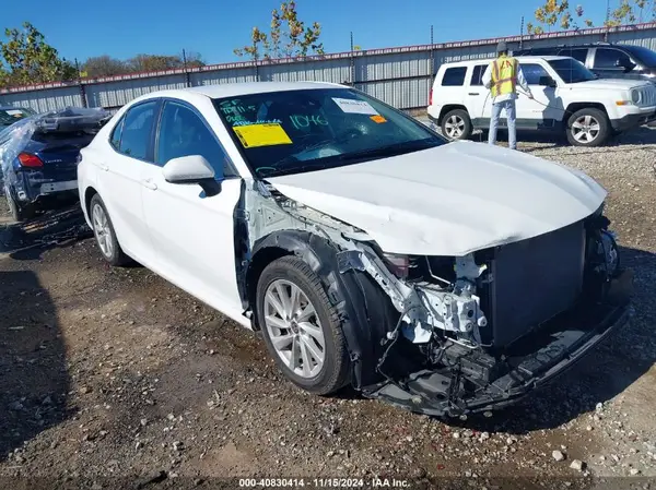 4T1C11AK1MU467454 2021 TOYOTA CAMRY - Image 1