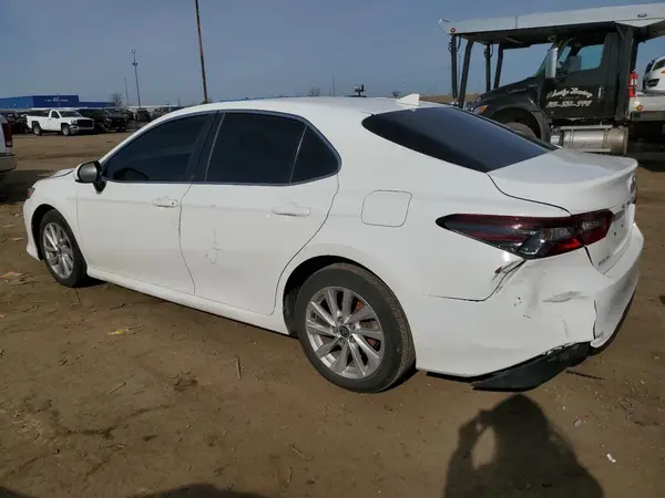 4T1C11AK1MU469978 2021 TOYOTA CAMRY - Image 2