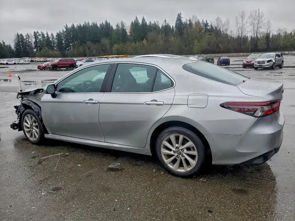 4T1C11AK1MU470841 2021 TOYOTA CAMRY - Image 2