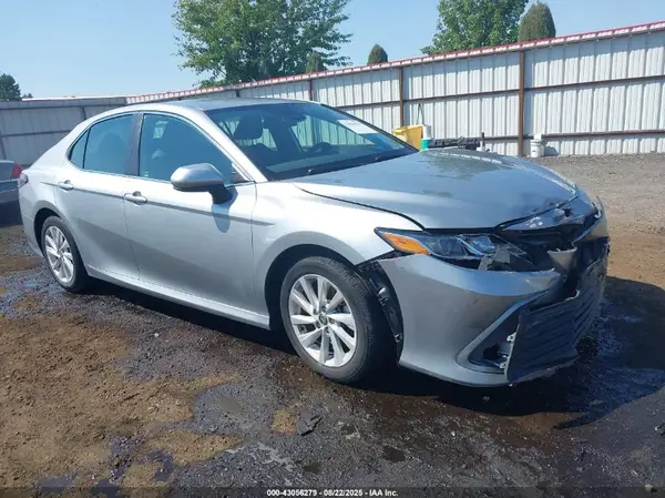 4T1C11AK1MU471729 2021 TOYOTA CAMRY - Image 1