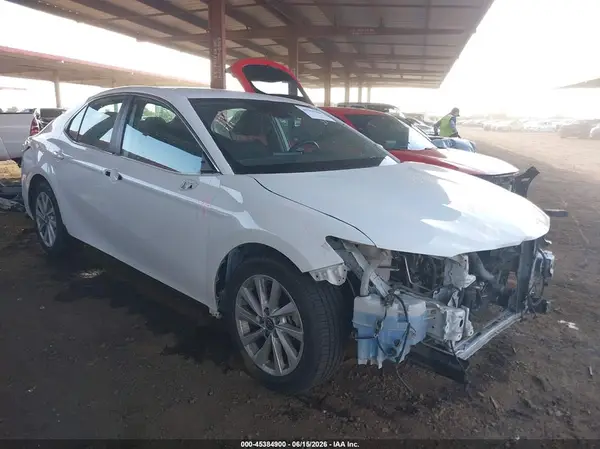 4T1C11AK1MU472492 2021 TOYOTA CAMRY - Image 1