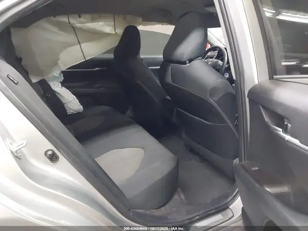 4T1C11AK1MU477806 2021 TOYOTA CAMRY - Image 8
