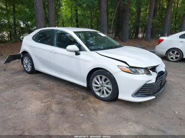 4T1C11AK1MU488479 2021 TOYOTA CAMRY - Image 1