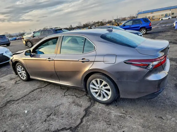 4T1C11AK1MU533131 2021 TOYOTA CAMRY - Image 2