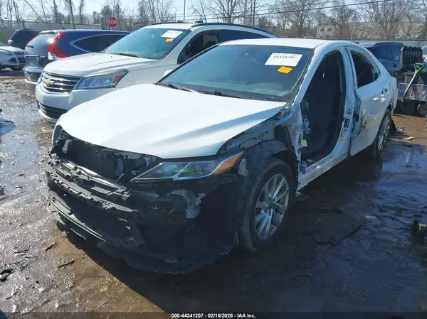 4T1C11AK1MU539267 2021 TOYOTA CAMRY - Image 2